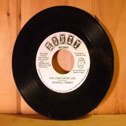 Maxwell Romer - I Still Believe In Love / You Light Up My Life